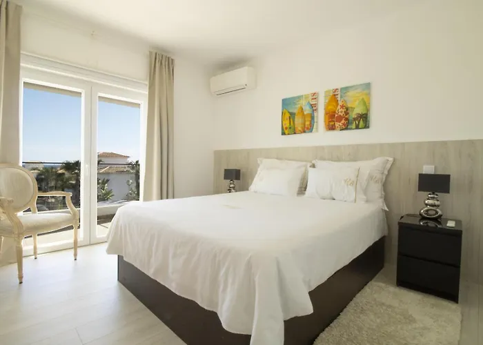 Bellevue Villa *